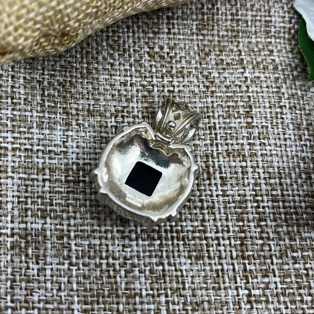 Square Modernist Sterling Silver Pendant โจ - Picture 4 of 10
